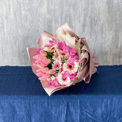 ピンク系チューリップ花束