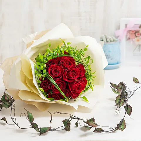 赤バラ12本の花束